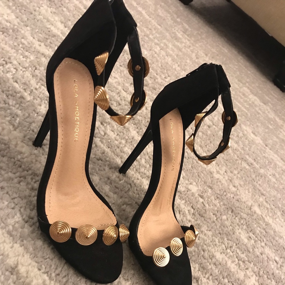 Shoes - Picture 2 of 2